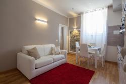 LEO'S HOME Images