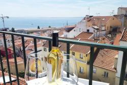 Alfama Stunning River and Historic City Views 2Bedrooms & 2Bathrooms AC Balcony 18th Century Building Images