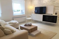 Golden & White Home Images