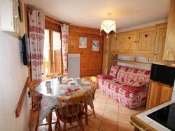 Appartement en Forêt des Rennes II, 2 Pièces + Cabine, Balcon, 4 Pers., Proche ESF, Classé 2 Étoiles - FR-1-594-168 Images