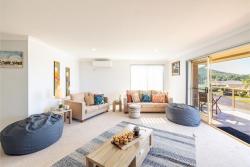 124 Rocky Point Rd - pet friendly, air con, Wi-Fi, high chair and Cot Images