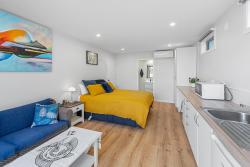 Dee Lightful - Mount Maunganui Holiday Home Images