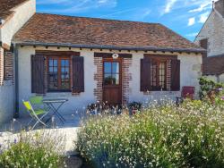 Ferme de charme avec chambre indépendante, parking privé et prêt de vélos - FR-1-590-411 Images