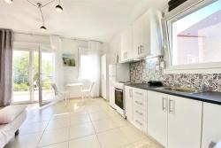 Domniki's Sea House Images