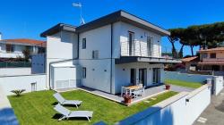 Villa Goldeneye Images
