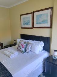 Choosers Express Boutique Hotel Room 4 Images