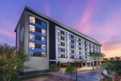 AC Hotel by Marriott Scottsdale North Images