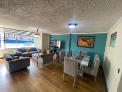 Hermoso departamento completo con elegantes muebles Images