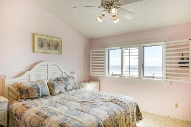 708 Sailmaker Condo Images_3