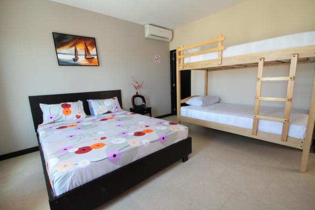 Fogata Hostel Images