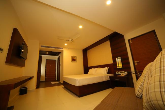 Vavas Inn & Suites Images_4