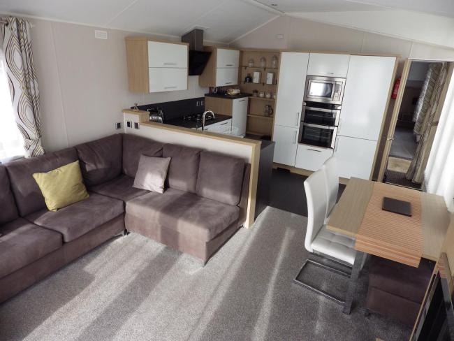 H021 HILLSIDE VIEW Images_3