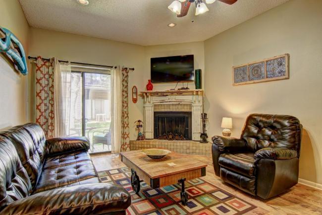 Go with the Flow! CW B103 Condo Images_1