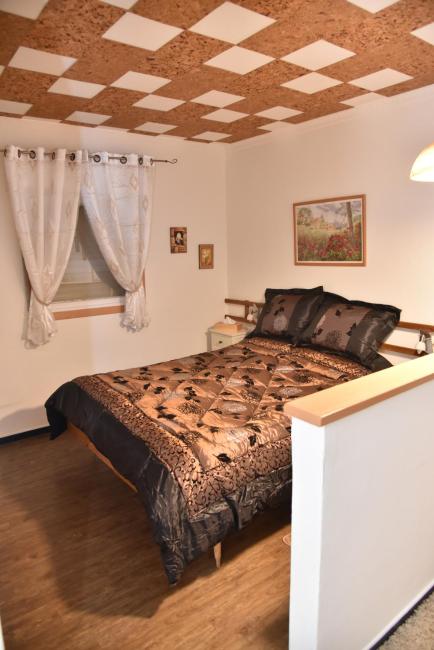 Safed Inn Images_3
