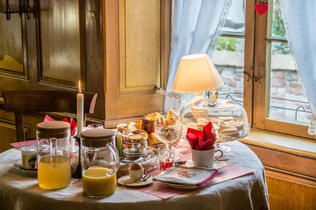 Unter der Linde Images_4