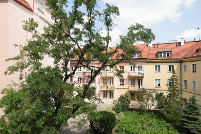 MARIENSZTAT - VIEW OVER THE SQUARE Images_1