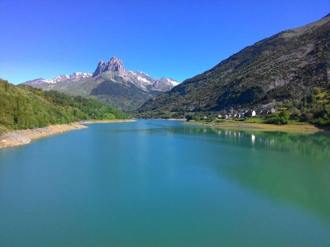 Cozy Holiday Home near Ski Bus in Aragon Images_5