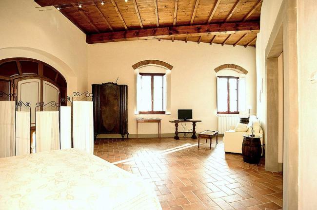 Strada in Chianti Villa Sleeps 4 Pool Images_3