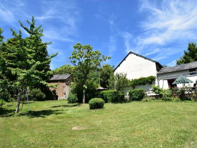 Quaint Farmhouse by the Forest in Mhere Images_5