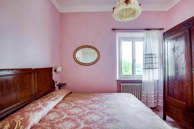 Radicofani Villa Sleeps 28 with Pool Images_5