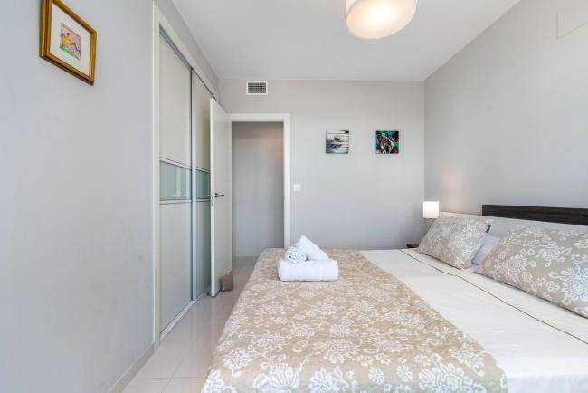 Punta Prima Apartment Sleeps 6 Pool WiFi Images_4