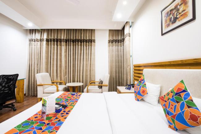 FabHotel GRD DLF Square Images_5