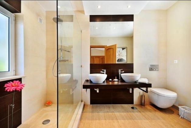 Vale do Garrao Villa Sleeps 8 Pool Air Con WiFi Images_2