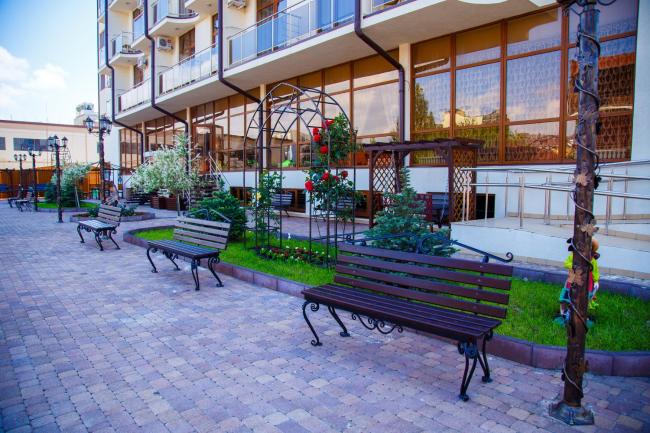 Emerald Hotel Images_4