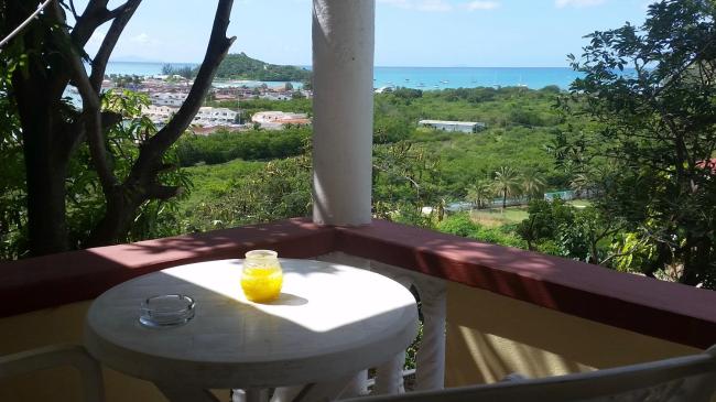 Cozy apt with amazing view Images_3