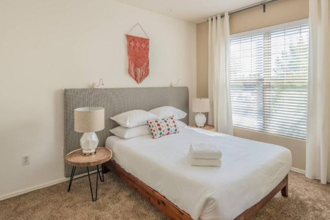 Luxe 2BR Central Phoenix Apt #1025 by WanderJaunt Images_5