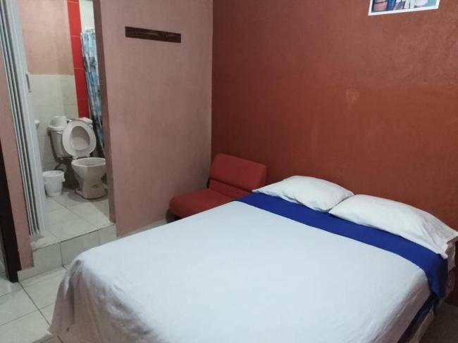 Hostal Atocha Kenedy Images_3