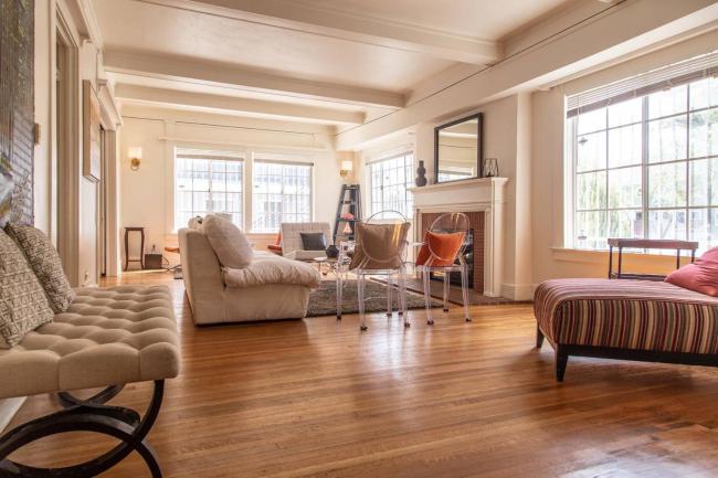 HUGE HOME - VALUE + LOCATION -1 MILE FROM DOWNTOWN Images_2