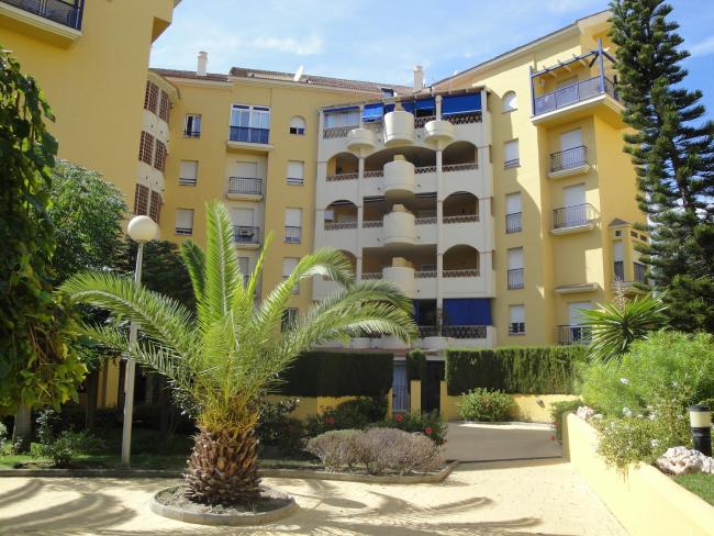 Magnificent apartment with large private garden close to the park, center and beach Images_2