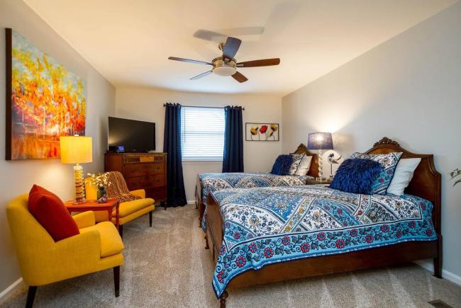 Gray Day Escape 2 bd 2 ba, 15 min from Downtown! Images_4