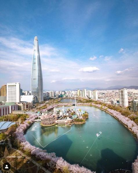 LotteTower Rainbow House Images_2