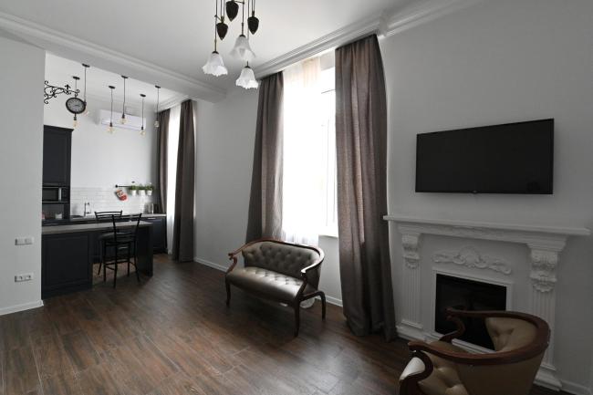 Three Parks Apartment In The Center Of Yerevan Images_1