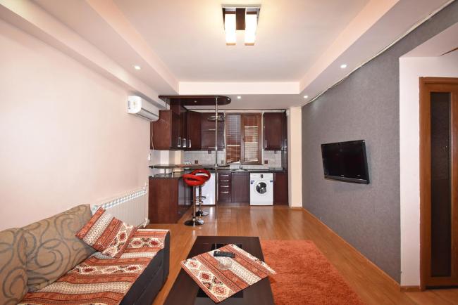Apartments in center of Yerevan,Koghbatsi 1a street Images_2
