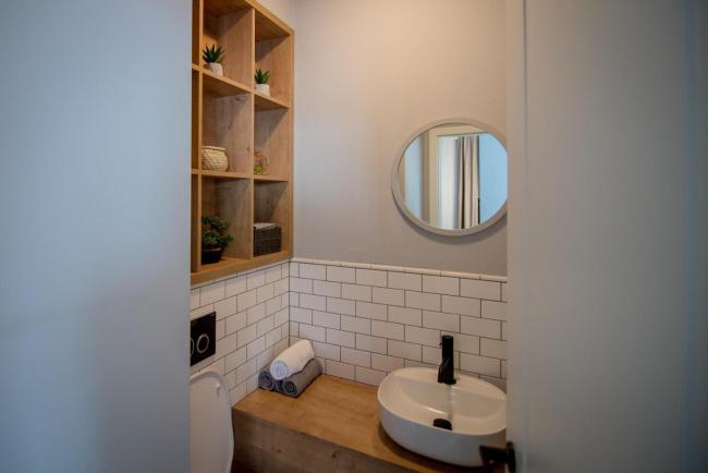 The Aviator Apartment - Jacuzzi & Panoramic View Images_5