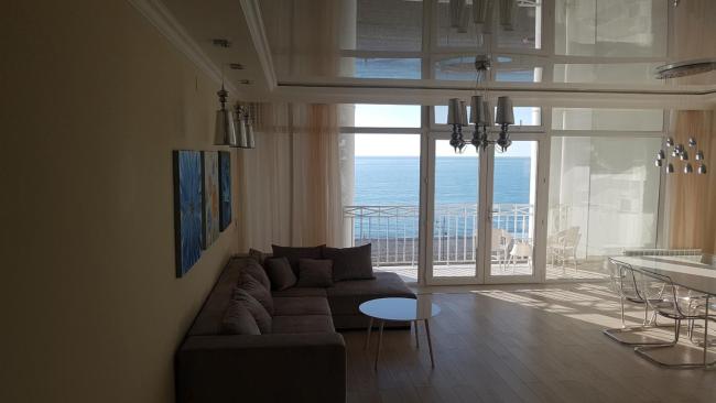 J.R Apartment in the sea Images_3