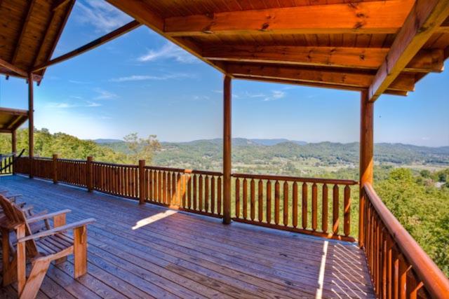 Swimming in the Clouds Images_5