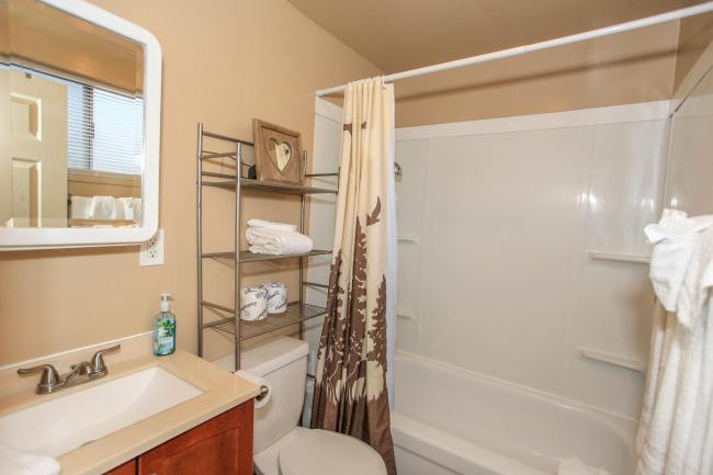The Comfy Cabin Images_5