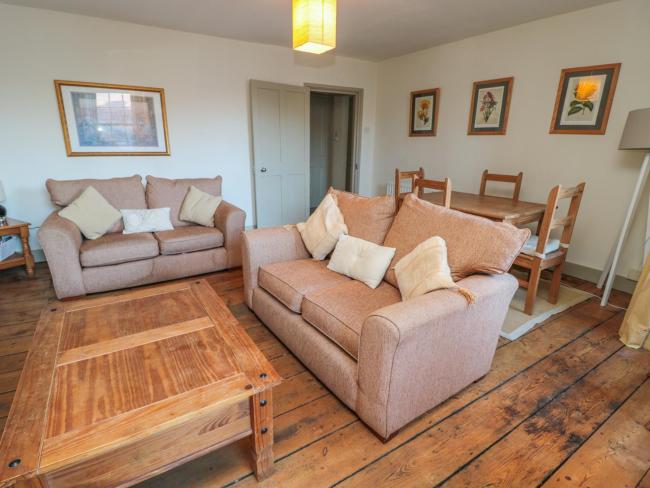 Upper Oakwood Images_4