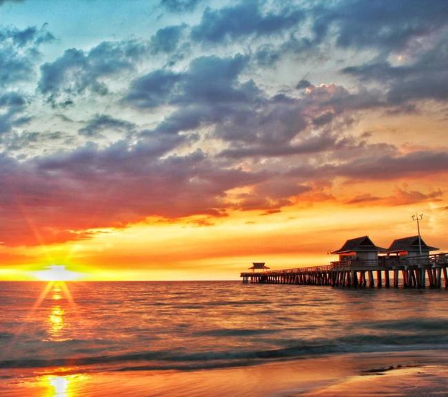 Olde Naples Luxury - Single Family Heated Pool and Spa Home - Walk to the Beach and 5th Ave S. Images_5