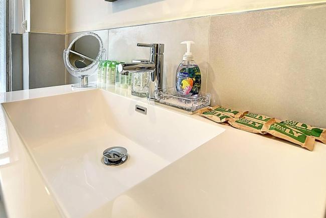 Montreal Mile-End Apartment #203 by Plateau Prime Suite Images_1