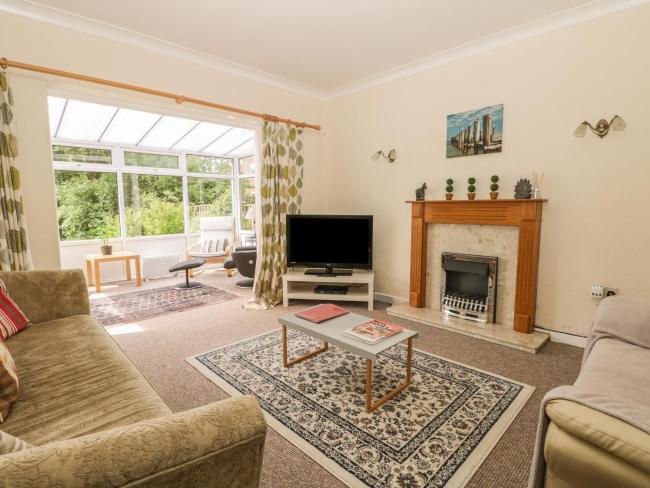 Pear Tree House Images_2