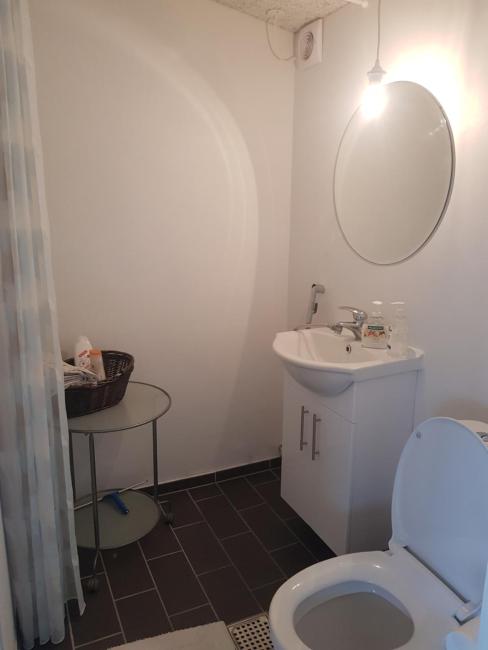1 room with private Bath Images_4