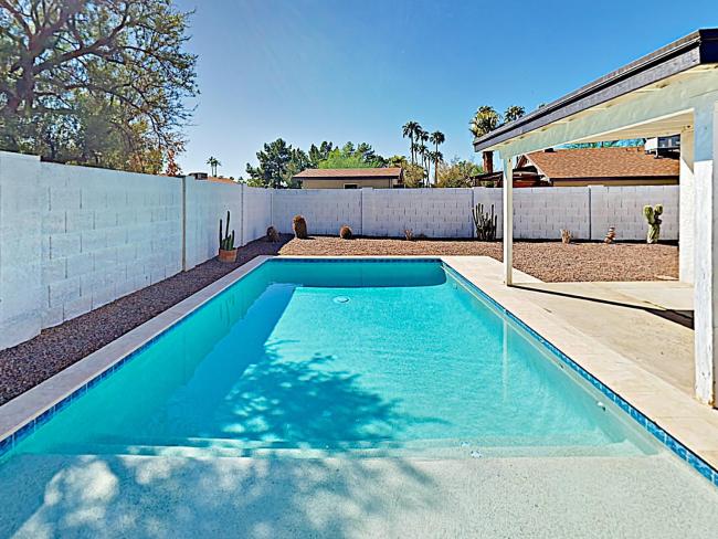 New Listing! Upscale Gem With Great Central Location Home Images_4