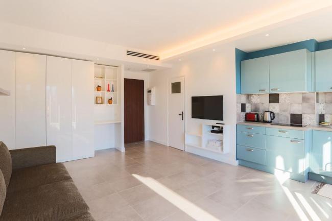 Modern Spacious with a great view Images_4