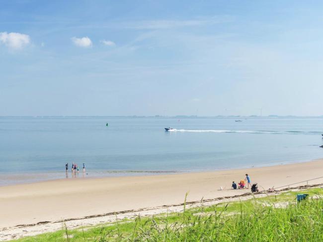 Modern, high-quality chalet with WiFi near the Oosterschelde Images_5