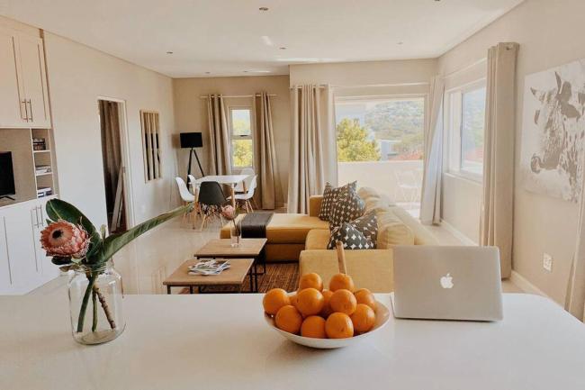 Beautifully decorated entire apartment with views. Images_3